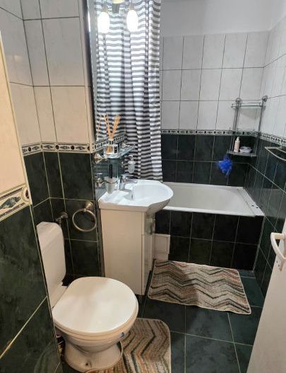 De închiriat apartament 3 camere Micro 16 Parter - Poză 7
