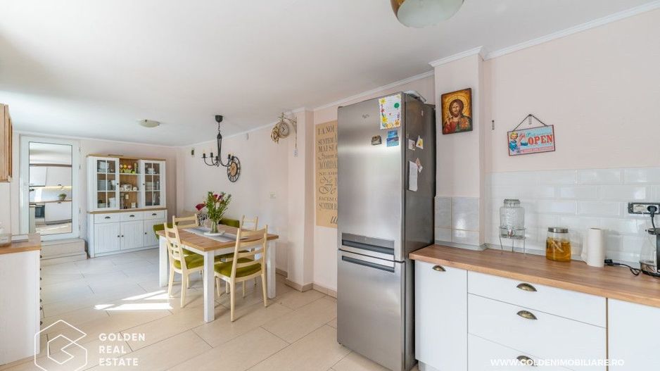 Locuinta de familie cu spatiu ideal pentru dezvoltarea unei afaceri - Poză 2