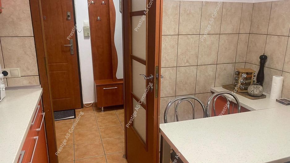 Apartament 3 Camere | Etaj 1 | Str Bucureti-Medicina - Poză 3