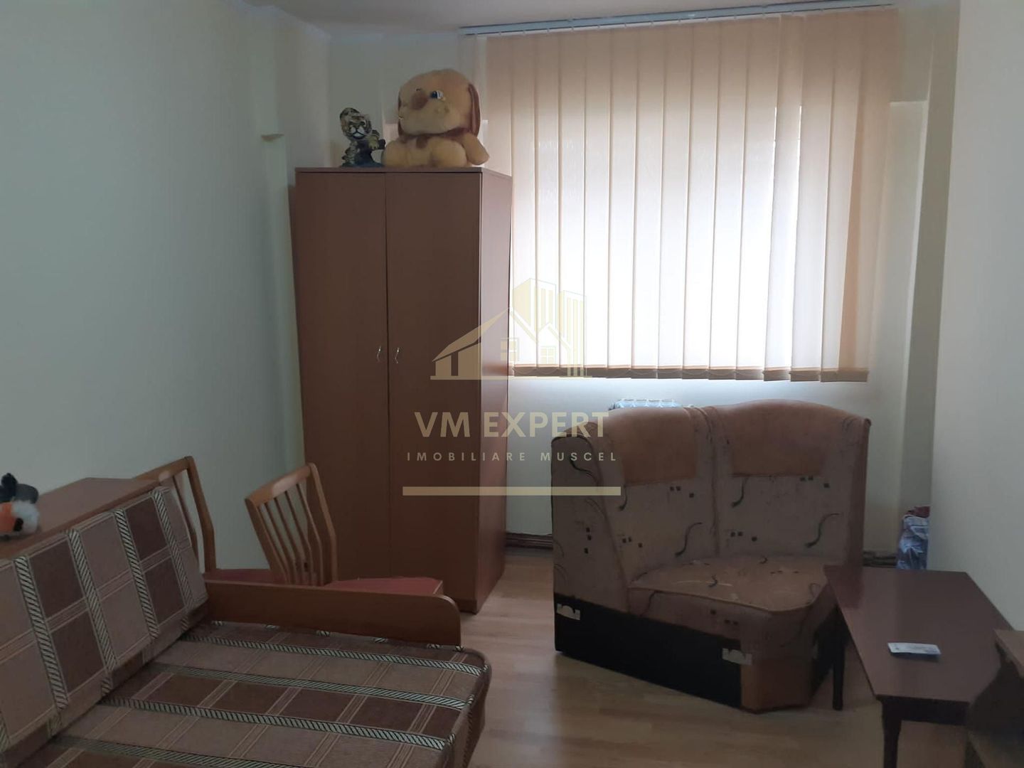 APARTAMENT 3 CAMERE, ETAJ 3, CAMPULUNG, TURN - Poză 3