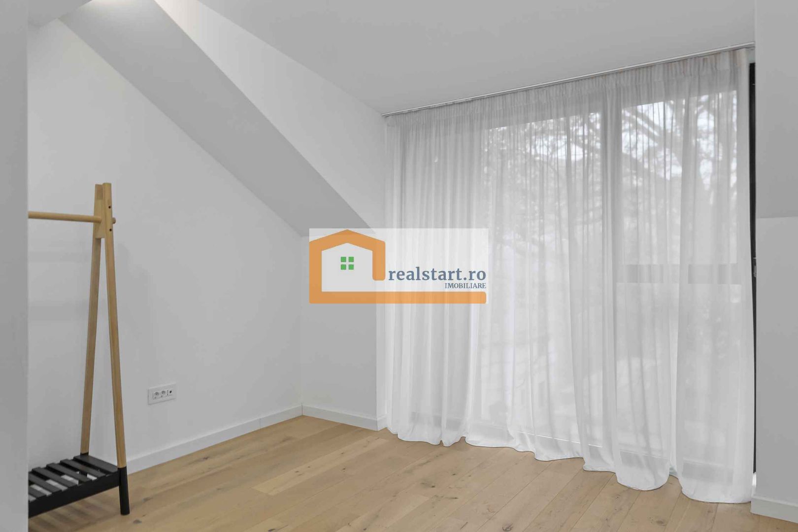 Vila individuala, acces metrou, 10 locuri parcare - Poză 10