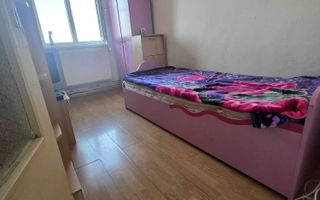 Ap 3 camere, zona Lipovei, etaj 3, decomandat - Poză 4