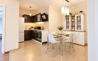Apartament la casa cu 3 camere | Olimpia Stadion - Poză 4