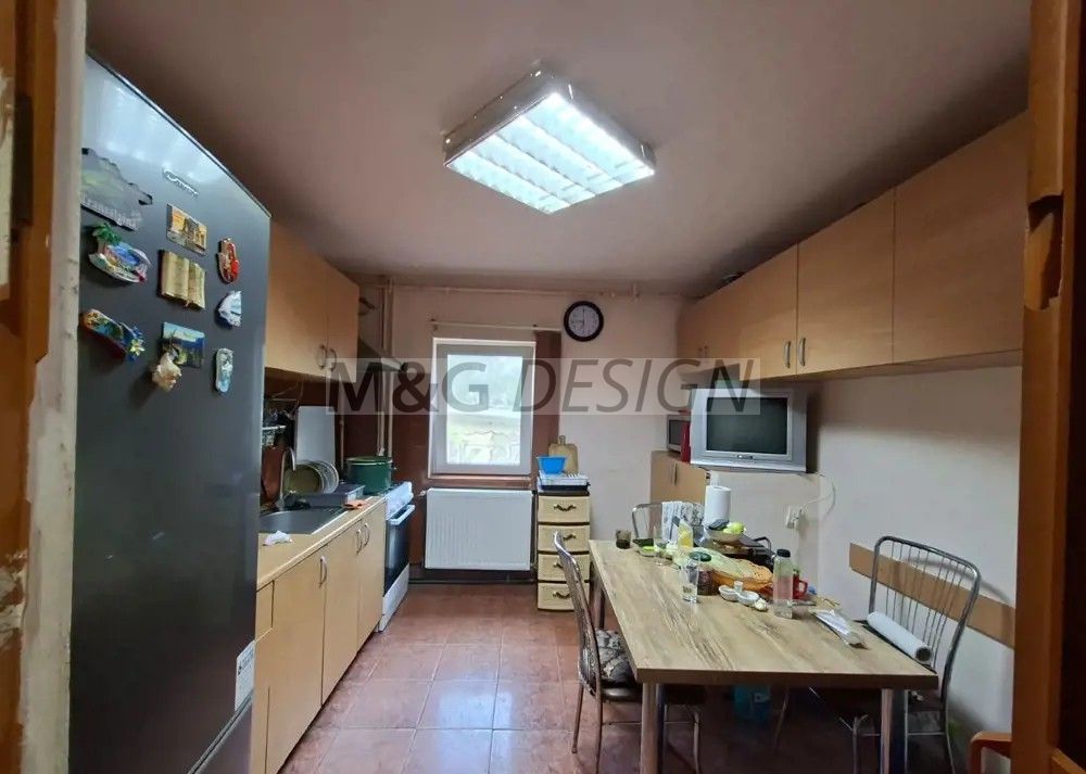 Apartament 3 camere Bucovina parter cu balcon - Poză 2
