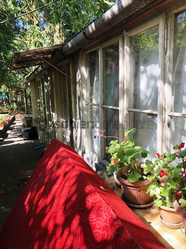 Casa  de renovat  str.Colinelor - Poză 7