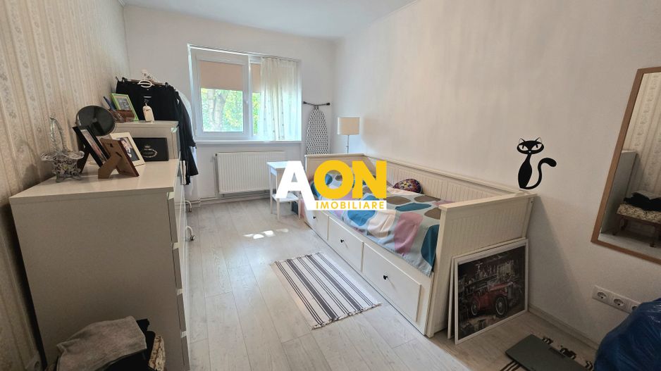 Apartament 3 Camere, Etaj 1 Cetate, Complet Renovat - Poză 4