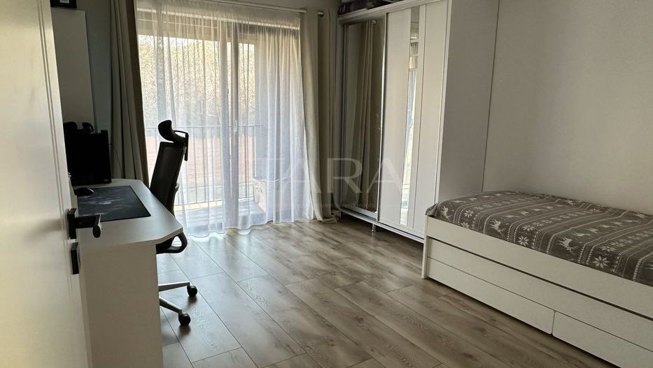 Casă Modernă în Liniștea Naturii - Poză 4