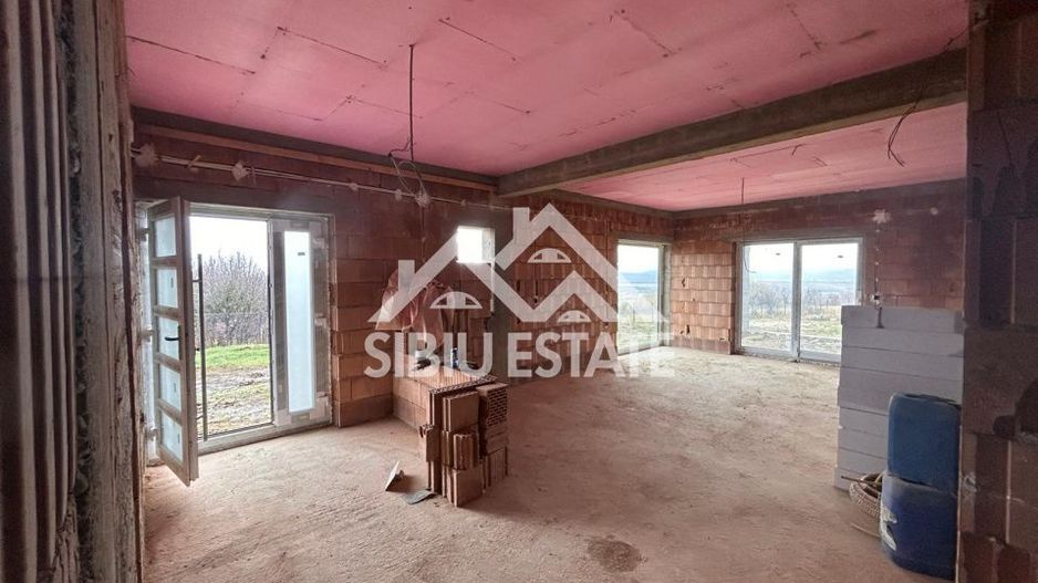 Casa 130 mp, teren 2800 mp, priveliște superbă – Marginimea Sibiului - Poză 3