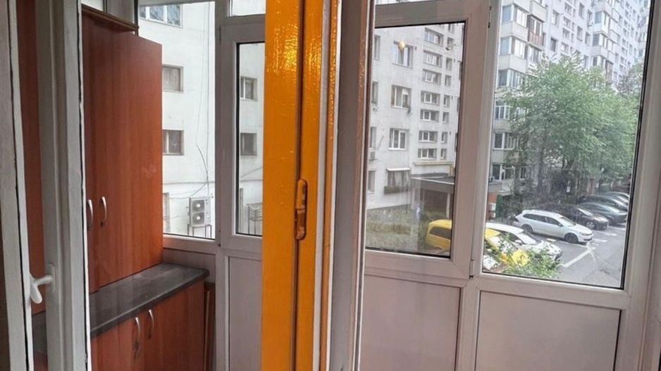 AP. 3 CAMERE DRISTOR, BUCATARIE INCHISA, MOBILAT/UTILAT, METROU 1 MIN - Poză 10