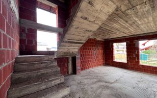 Casa P+M la rosu | 204 mp | 5 ari teren | compartimentare excelenta | Satulung. - Poză 9