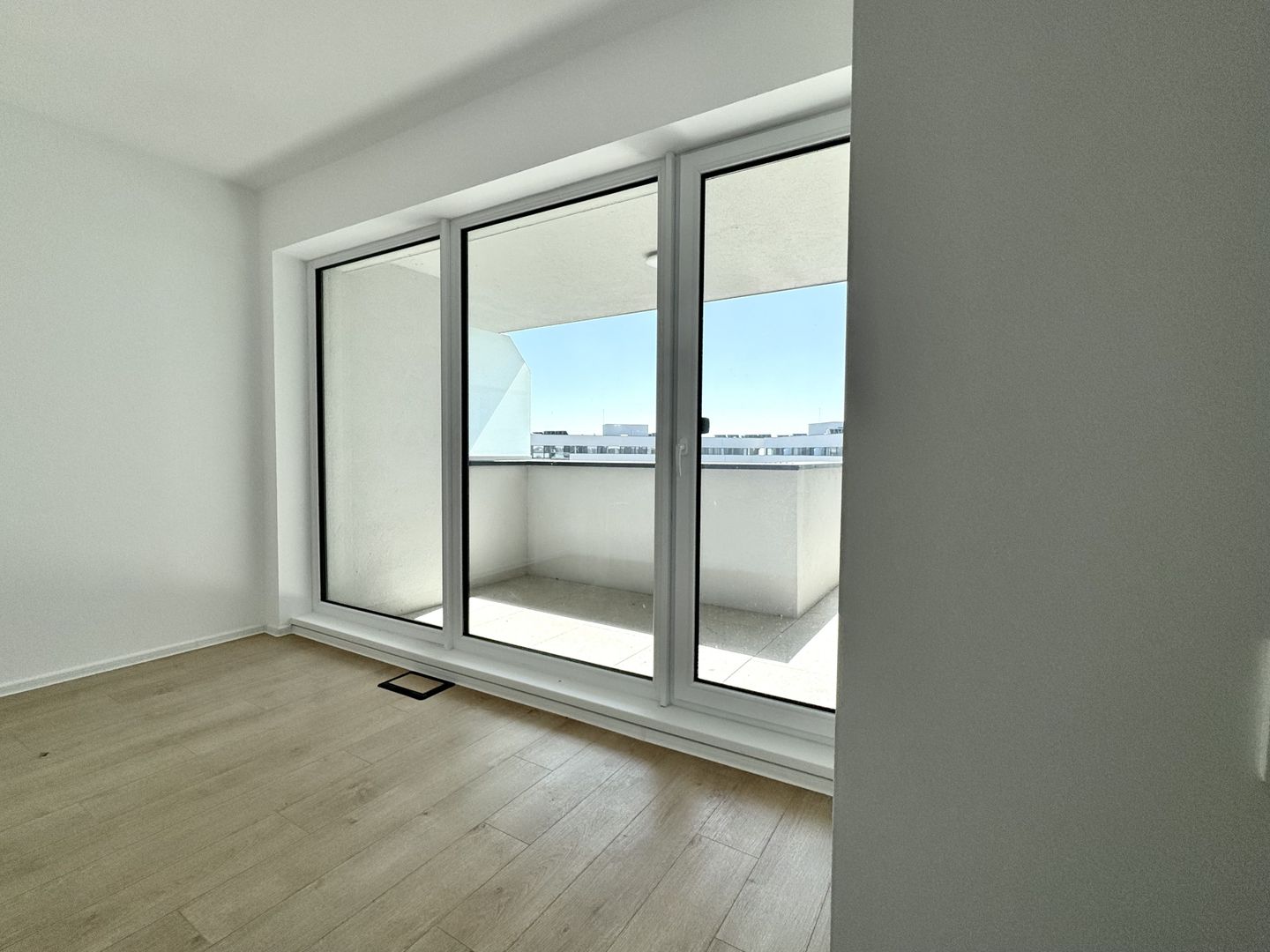 3 camere SU 74 mp + terasa 13.5 mp - Sector 1 - Poză 7