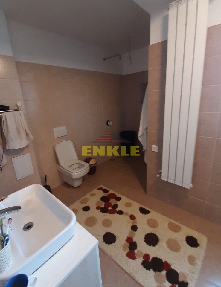 Vila 5 camere, Lebada , finisaje de lux, pret 295000 euro neg - Poză 14