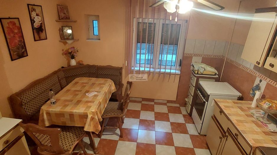 Apartament 3 camere /PARTER/Focsani/72 mp/SCOALA 10 - Poză 1