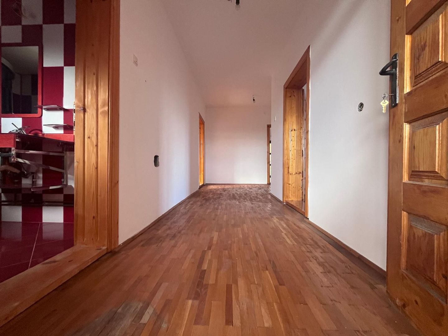 Vanzare casă spațioasă cu teren generos în Cândești Vale–jud Dambovita - Poză 15