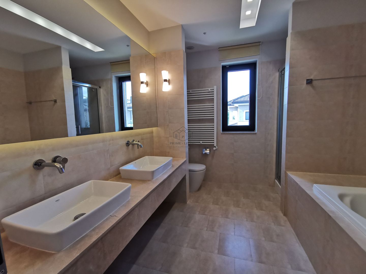 VILA SPATIOASA CU 4 CAMERE LA INCHIRIERE IN COMPLEX REZIDENTIAL OXFORD - Poză 4