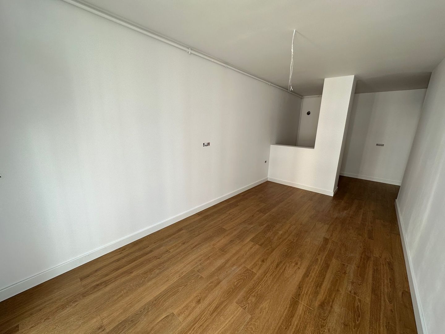Apartament 2 camere bloc nou Torontalului - Poză 5
