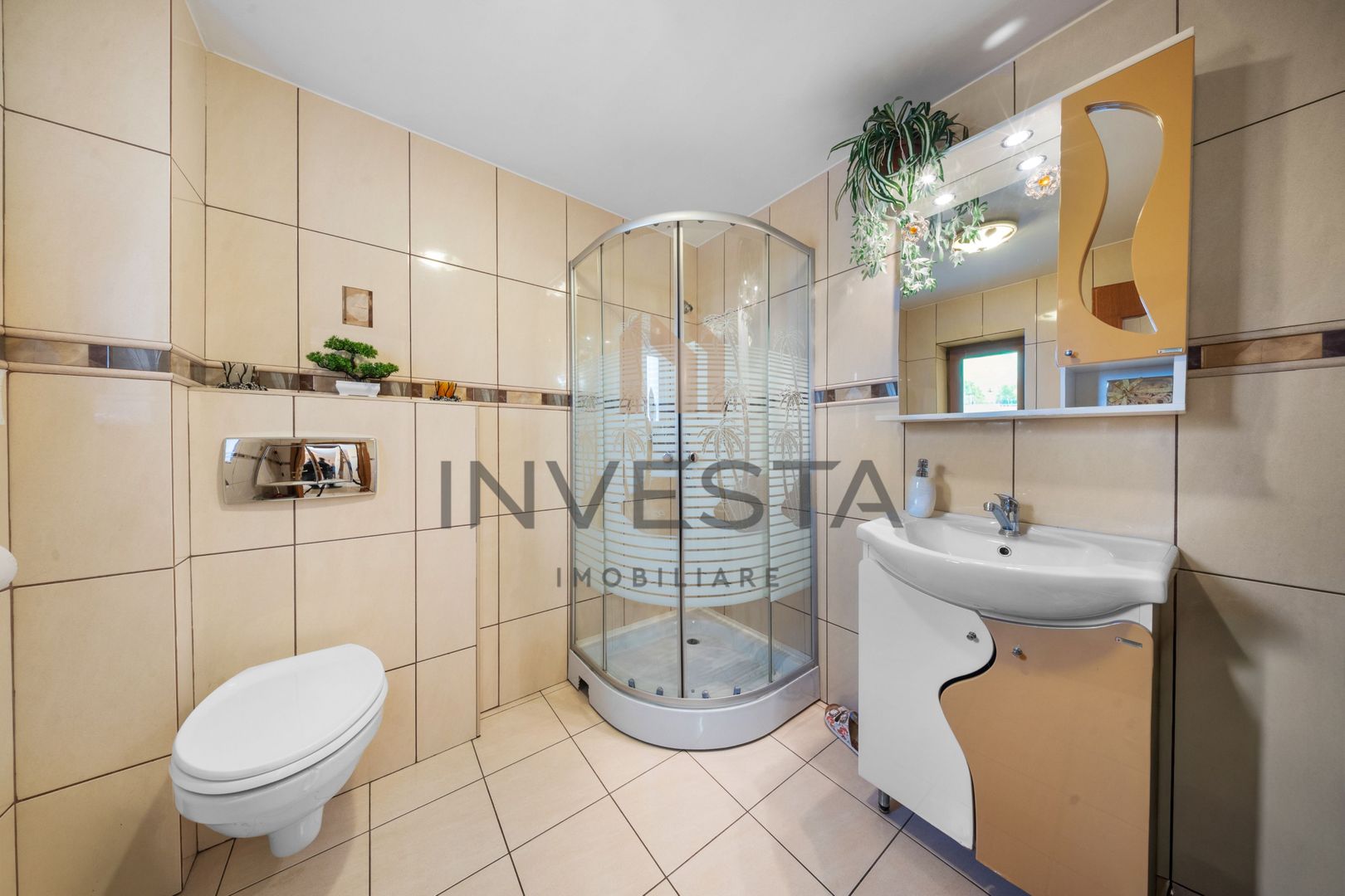 Casa individuala cu 7 camere, 260 mp, teren 900 mp, front 19m, Europa - Poză 9