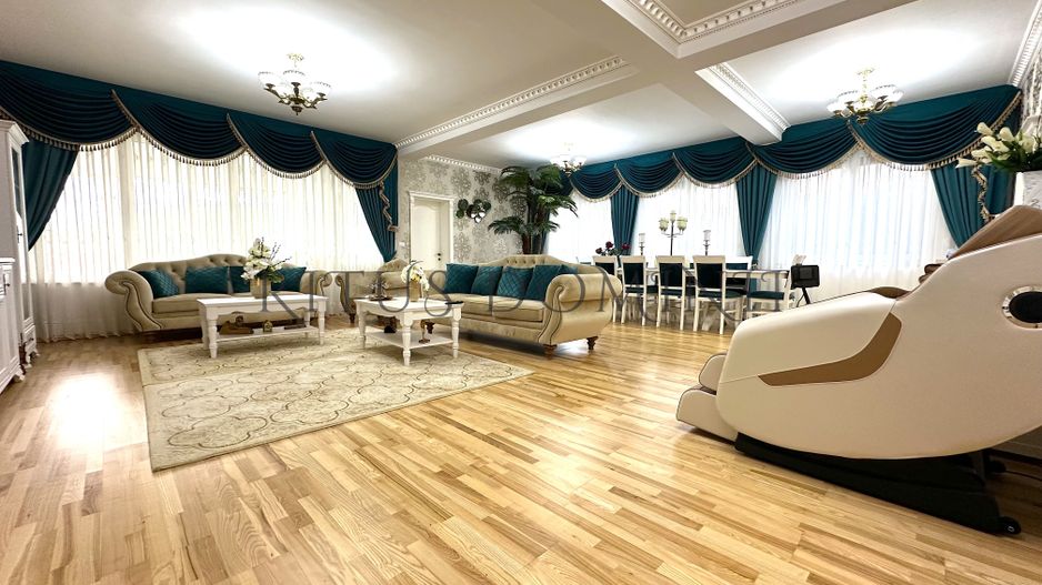 Vilă Spectaculoasă cu Piscină Privată, Dealuri Oradea, 460mp - Poză 1