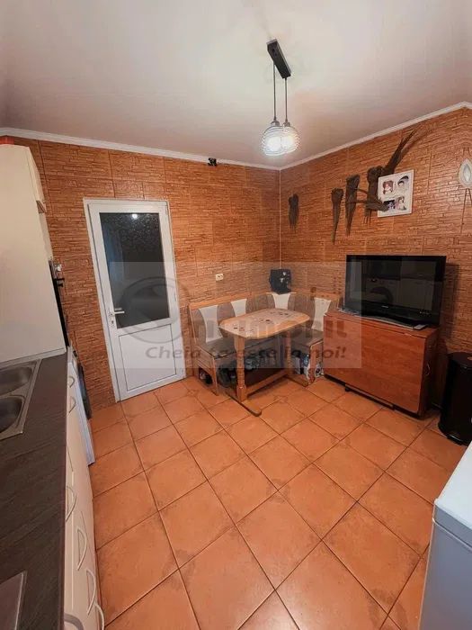 Ap decomandat 3 camere – Tătărași, 75 mp, locație excelentă 140000 EUR - Poză 4