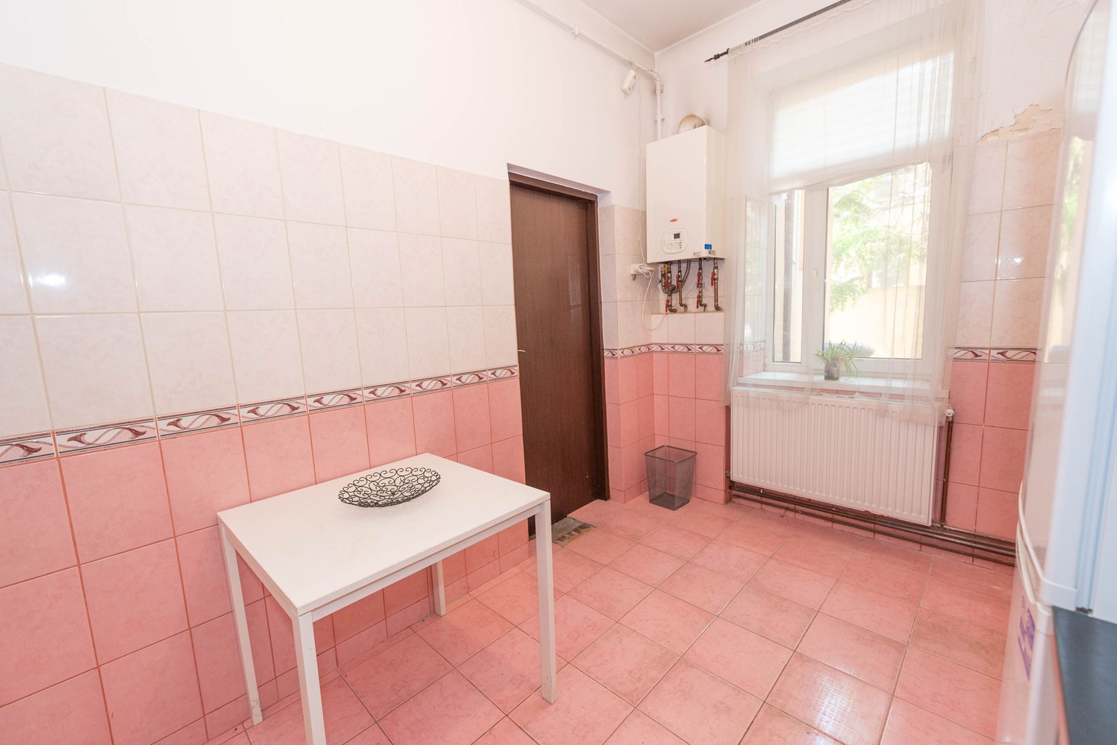 Apartament 3 camere de vanzare, in vila, 83 mp - Poză 19