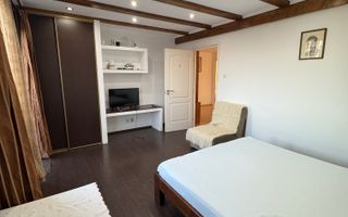 Casă mobilată zona Paleu - Poză 12