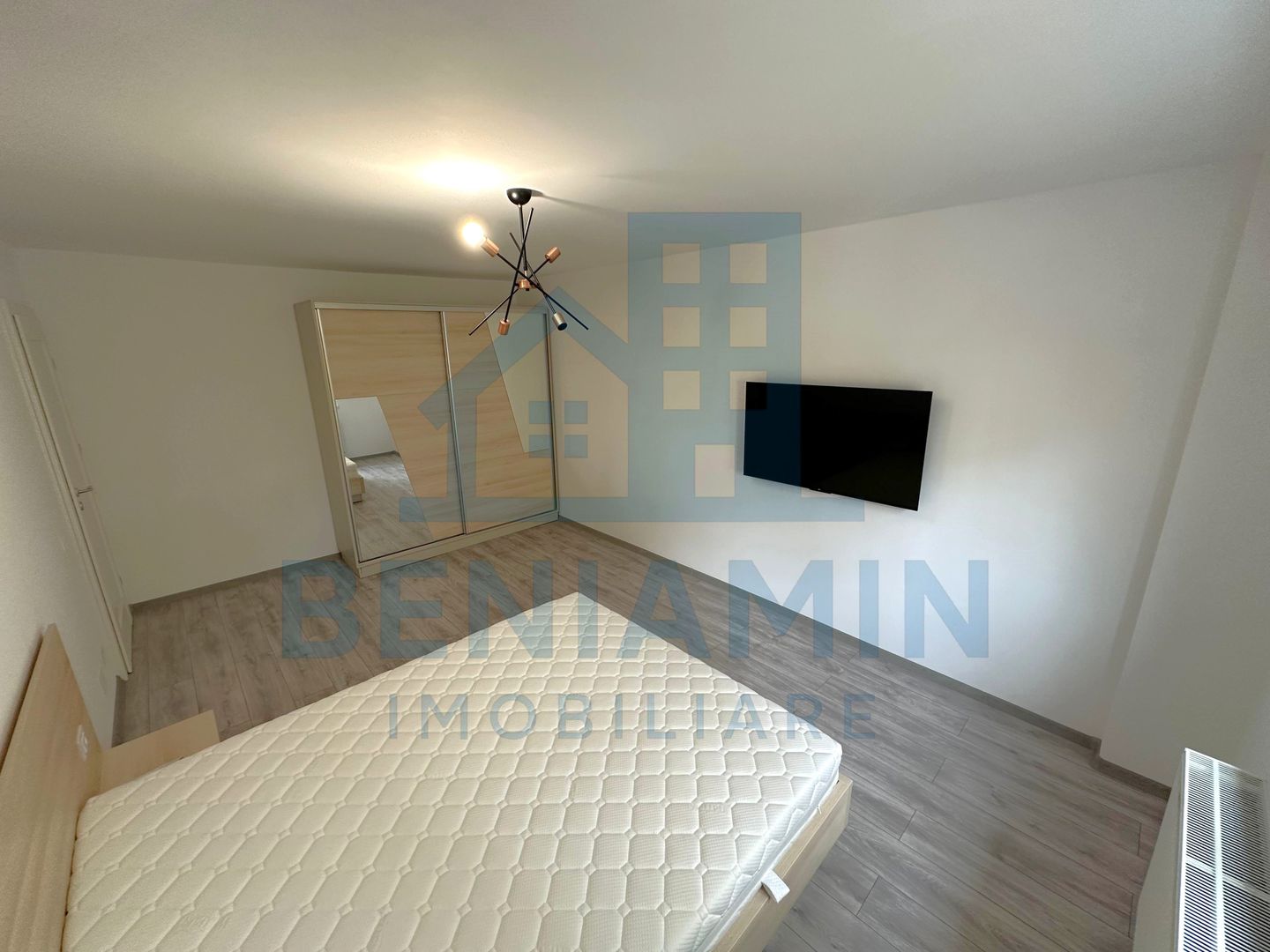 Ultracentral-4 Camere-Lux-Mobilat-Utilat-Etaj 1-CT-Disponibil imediat - Poză 11