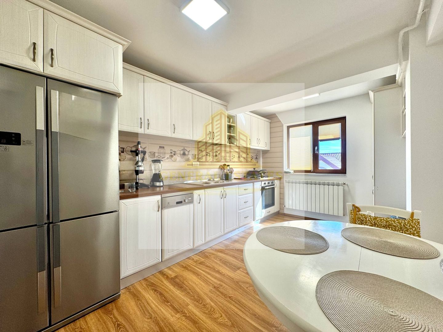 Vânzare apartament cu 3 camere - 130 m.p - în Zona CUG, Iași. - Poză 17