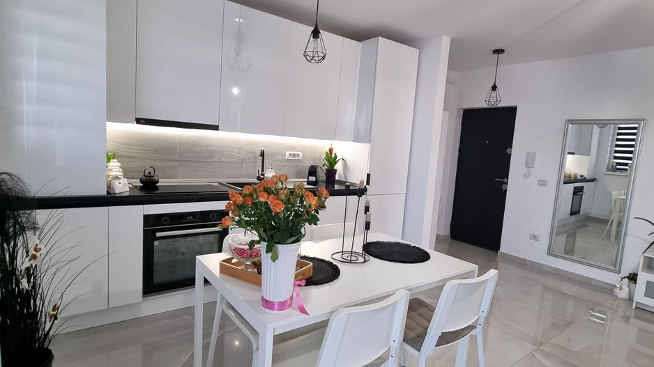 Mobilat si utilat modern - Poză 1