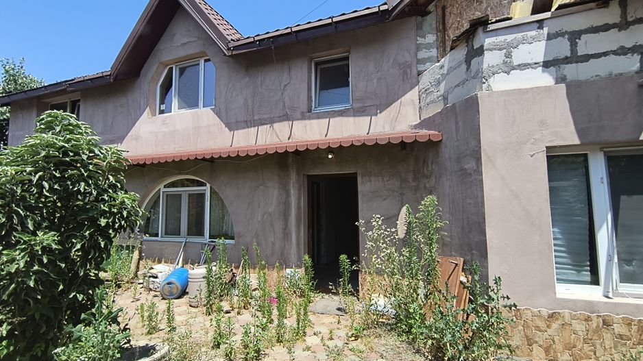 Casa P+M Com Vidra - Poză 2
