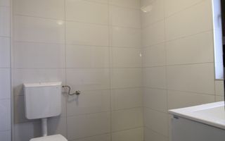 Casa Giroc, 4 camere, 2 bai, curte interioara. - Poză 7