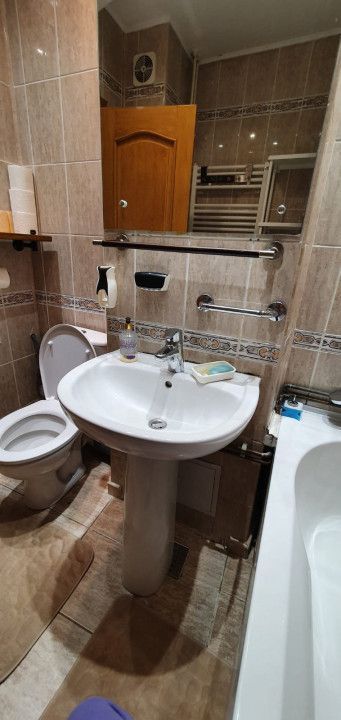 Inchiriere apartament spatios, Centru - Eremia - Poză 16