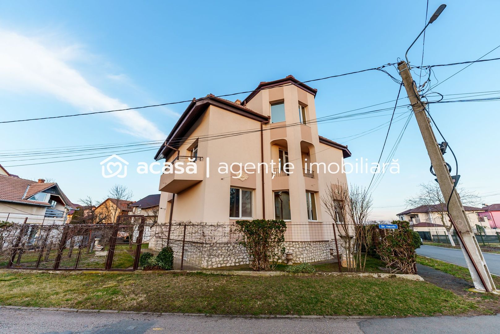 Casă  în Grădiște. Zonă foarte liniștită. - Poză 1