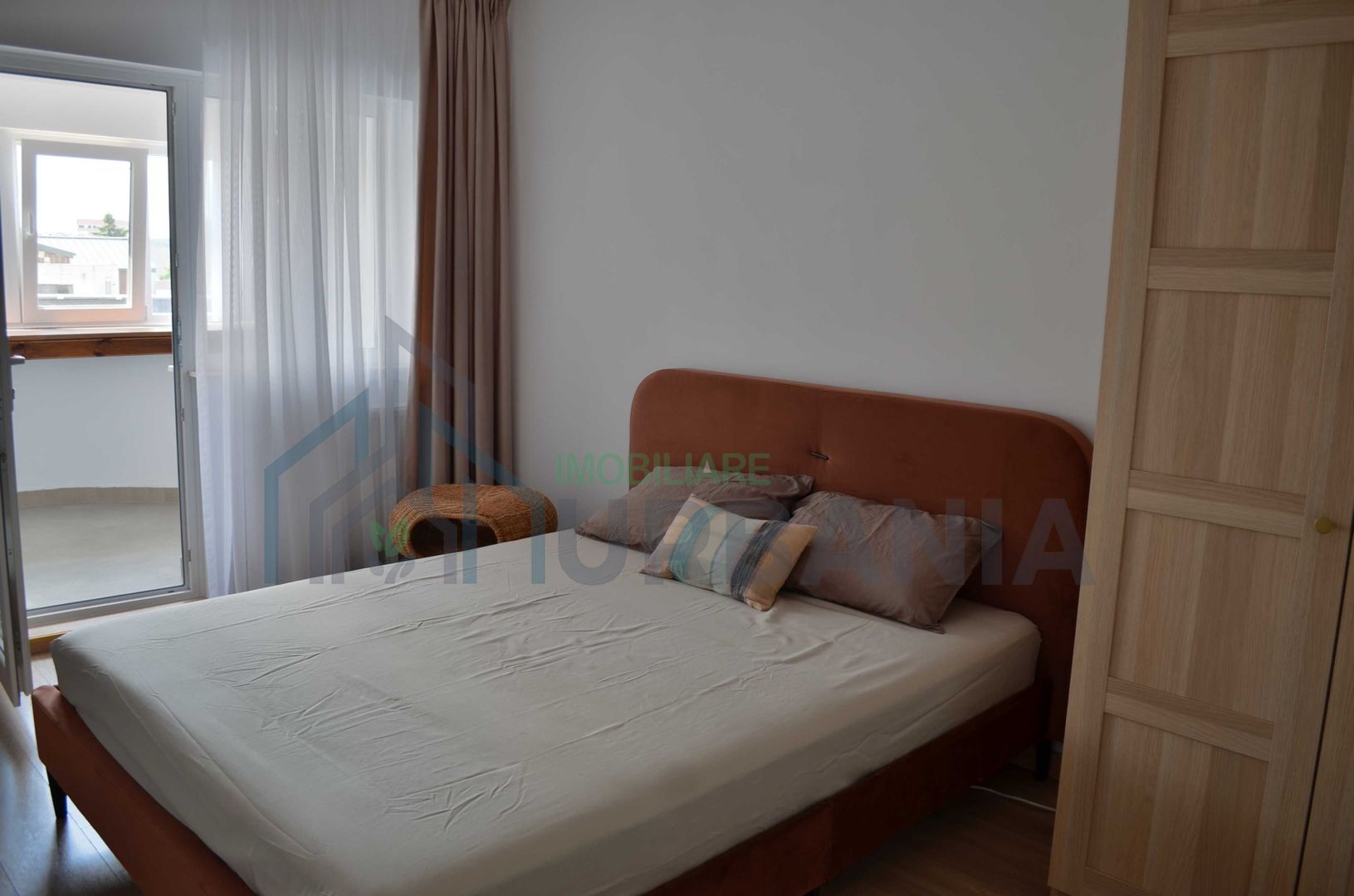 Apartament 3 camere, ultracentral, Târgu Cucu, 71 mp, mobilat și utilat complet - Poză 4