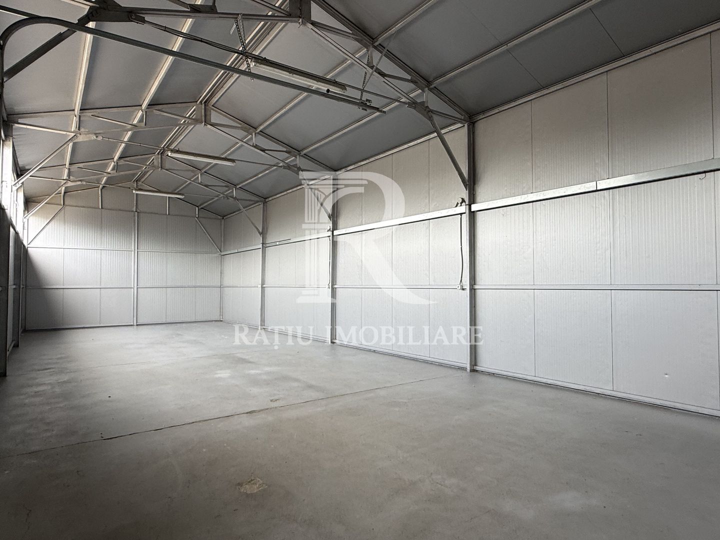 De închiriat hală industrială | 120 mp  | Oradea | - Poză 2