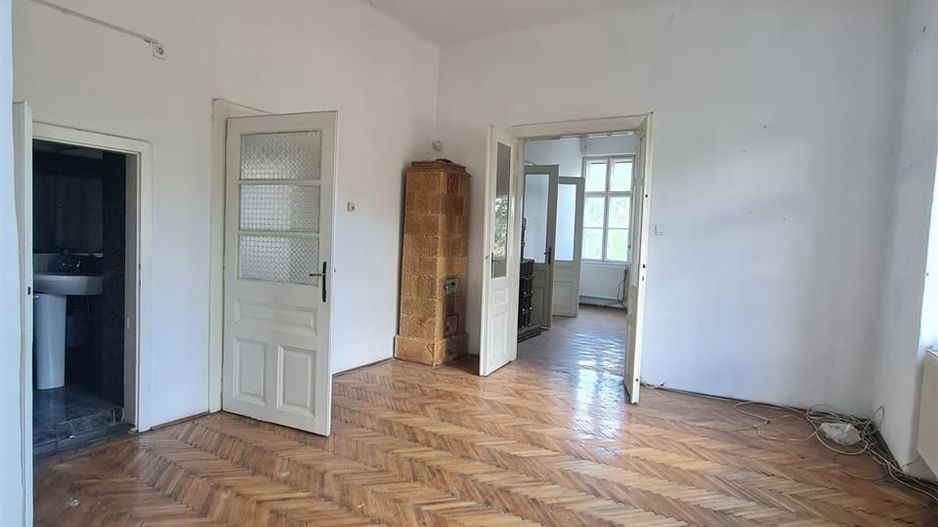 Casa Oradea Magheru D+P 450 mp utili 500 mp teren - Poză 8