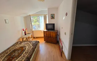 Casa 8 camere, cu 2 corpuri de cladire,  387 mp teren, zona Centru - Poză 15