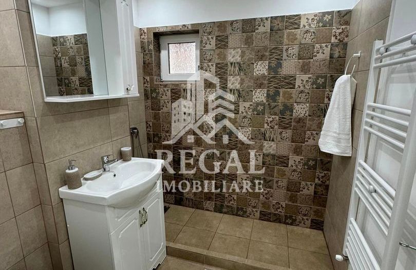 Apartament de închiriat cu două camere în zona Centrala - Poză 7