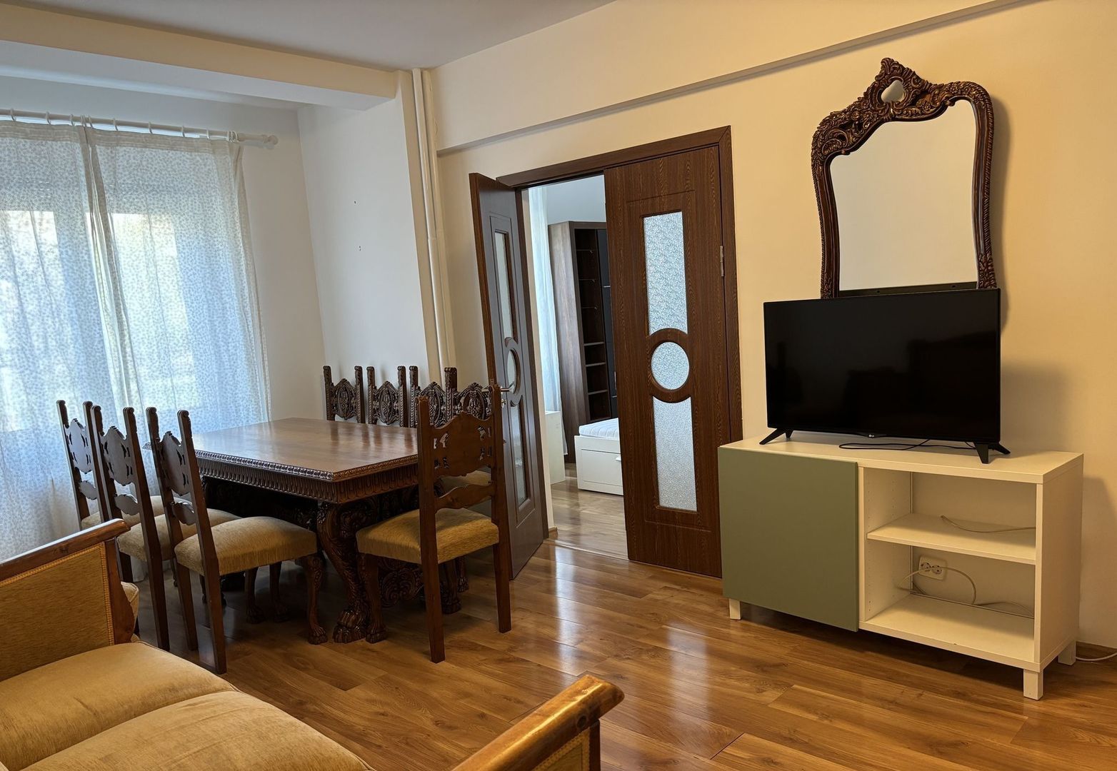 Închiriere 2 camere zona Opera - Facultatea de Drept, centrală bloc, mezanin - Poză 1
