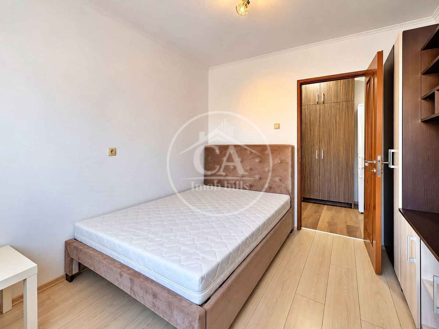 Apartament cu 3 camere de închiriat în zona Rogerius, Oradea - Poză 6