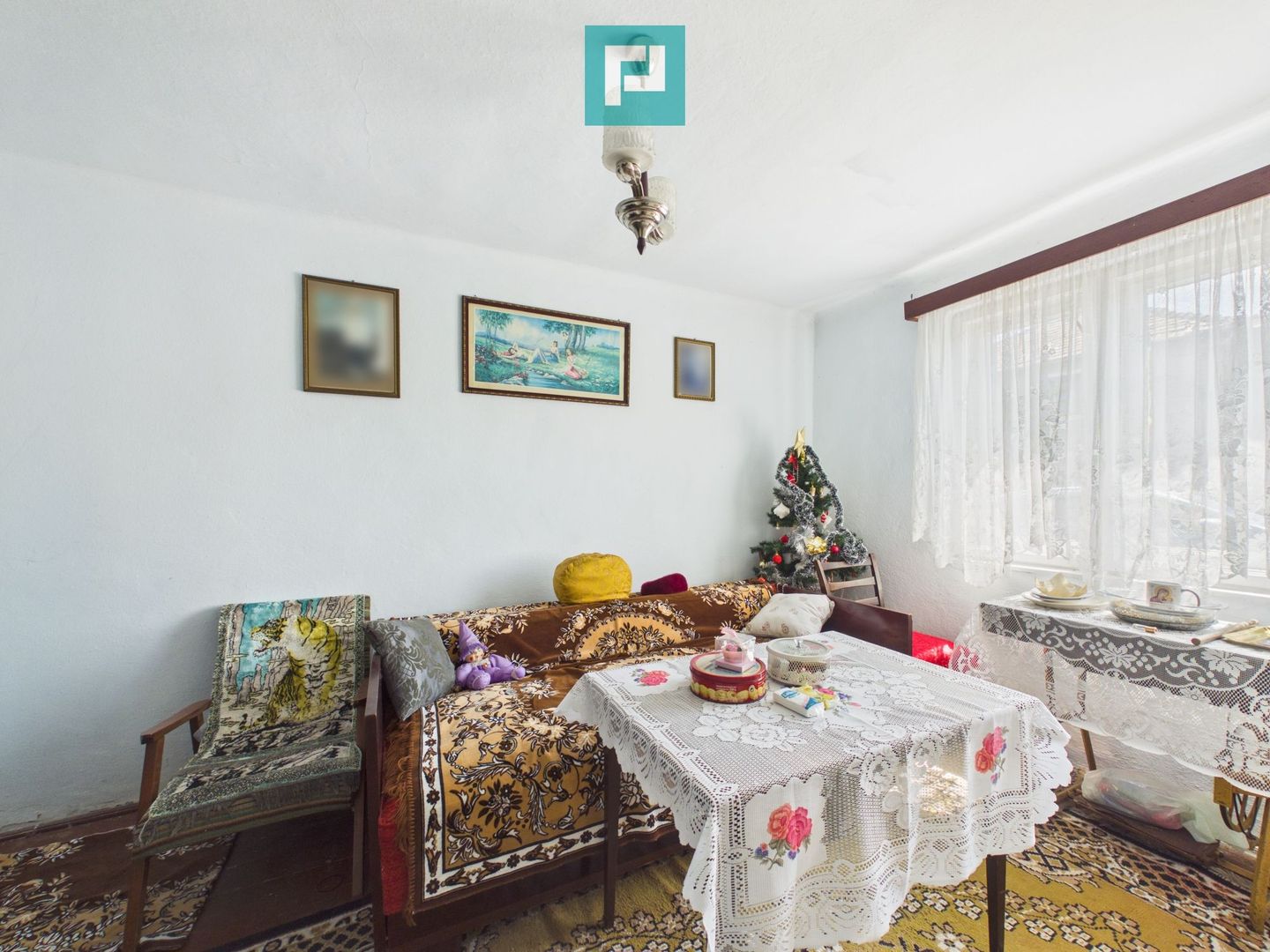 Casă cu 2 corpuri de clădire în Bujac - Poză 16