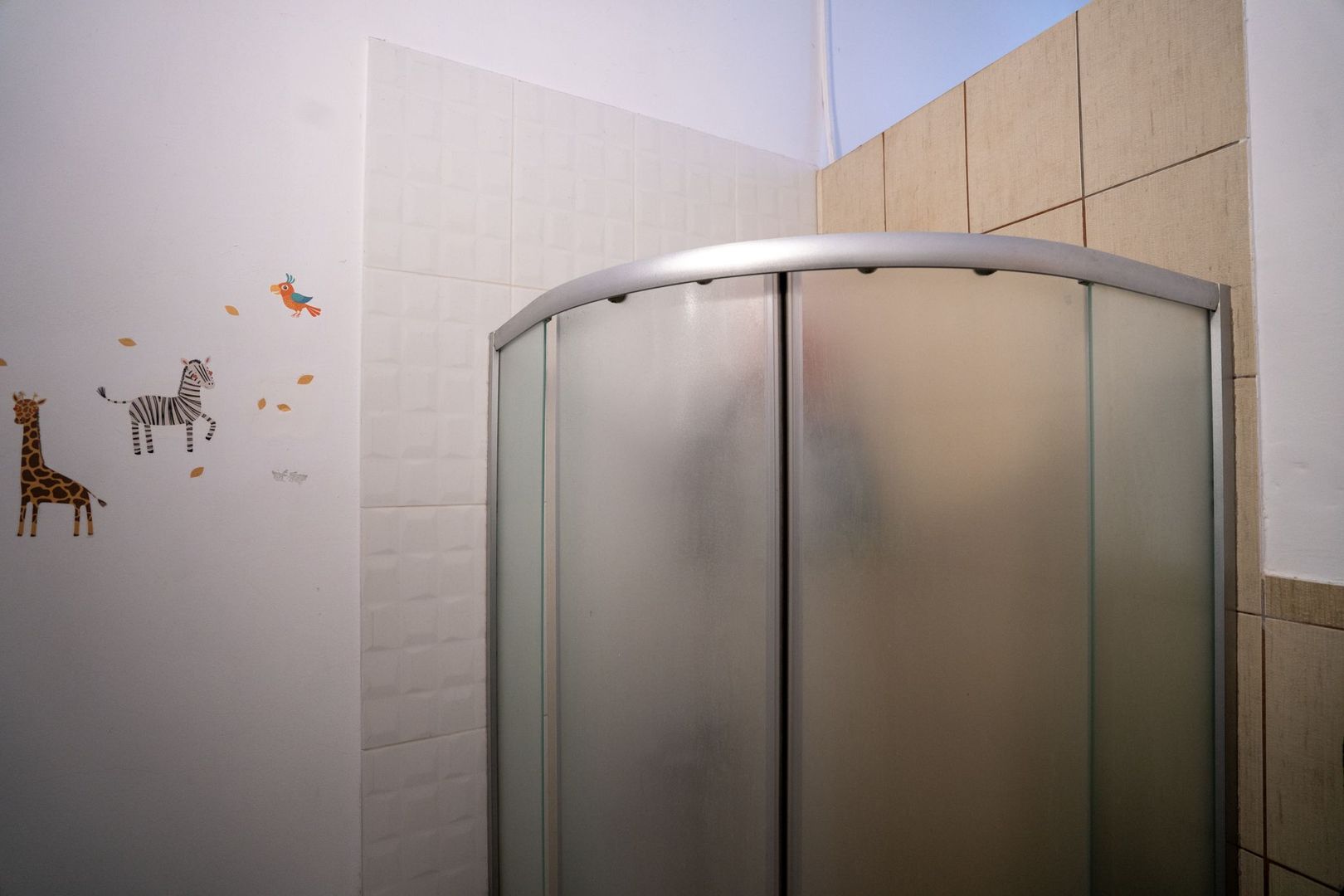 Apartament central de vânzare – la curte comună - Oradea - Poză 6