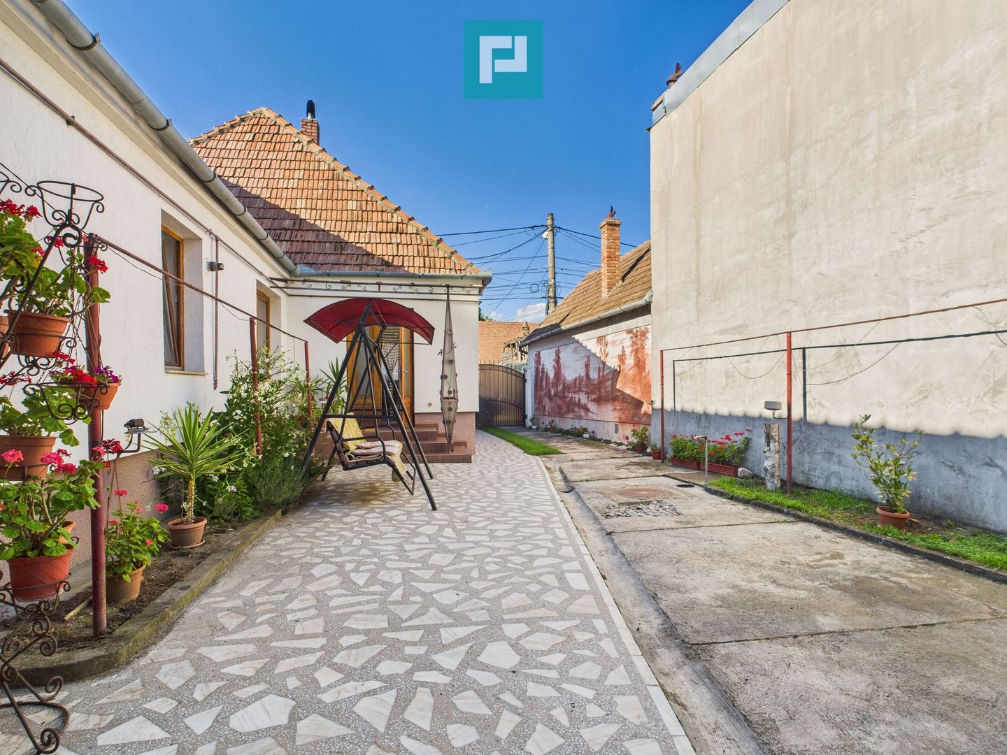 Casă cu 4 camere, curte și atelier mecanic - Sebeș - Poză 12