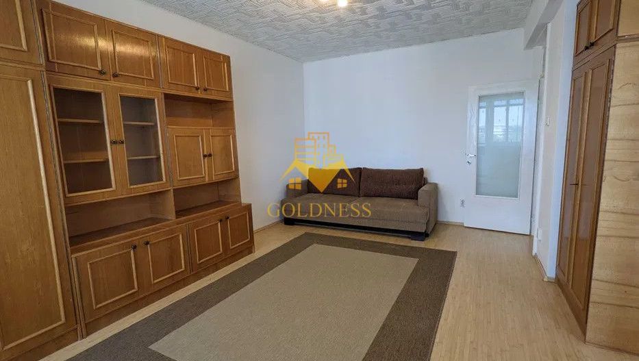 1 camera, Parcul Rozelor, Supeco, Plopilor, Carrefour, OMV - Poză 1