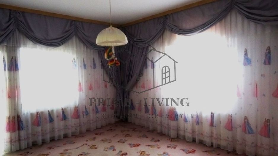 Casă de lux nemobilată cu facilități moderne și grădină extinsă - Poză 10