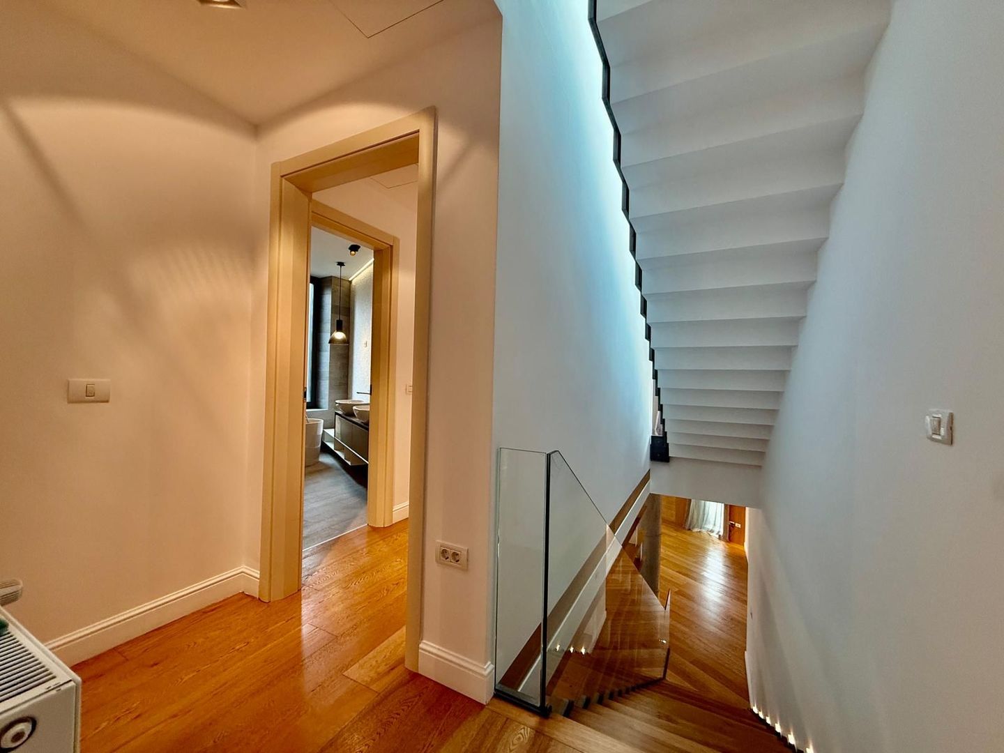 Refined Luxury Residence | Exclusive Villa with Private Spa - Poză 12