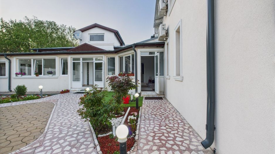 Proprietatea ideala pentru investitie sau locuit pe Str. 16 Februarie - Poză 58