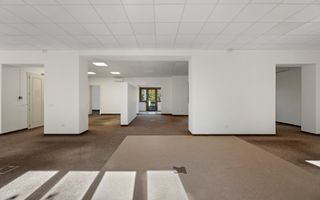 ULTRACENTRAL | Spatiu Comercial | Etaj 1 + Mansarda 450mp | Impecabil - Poză 3