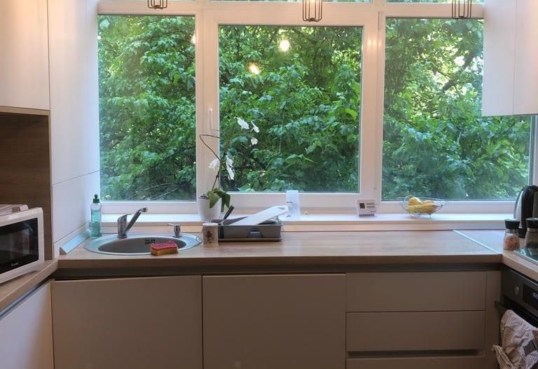 Apartament spaţios cu 2 camere decomandate, Str. Louis Pasteur, Cart.Zorilor - Poză 2