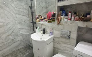 De vânzare apartament modern cu 2 camere și balcon generos – Zona VIVO - Poză 7