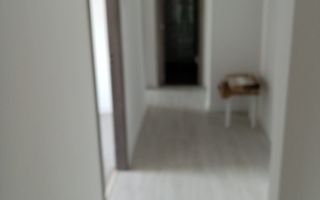Vând APARTAMENT renovat - Poză 2